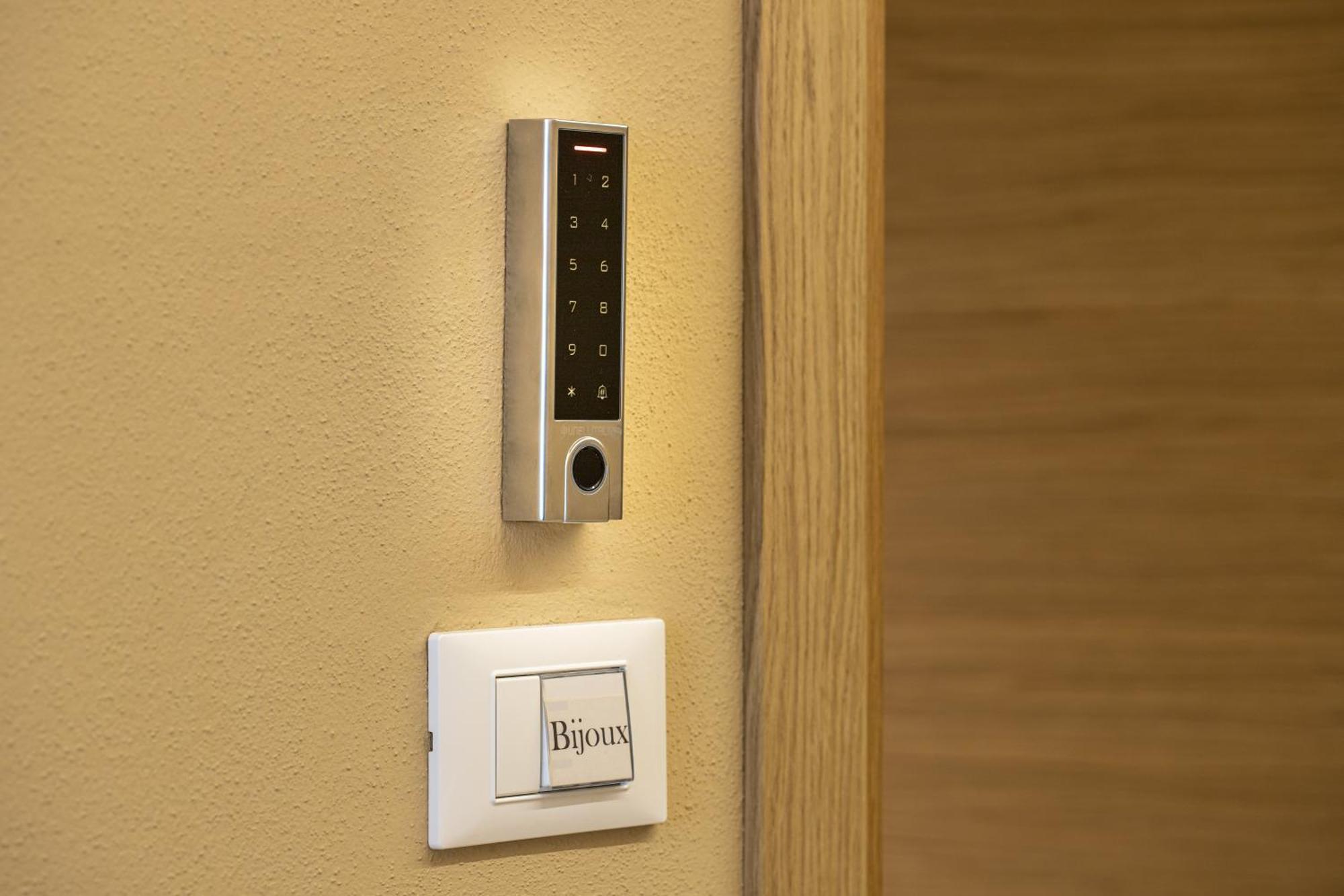 Bijoux Apartment